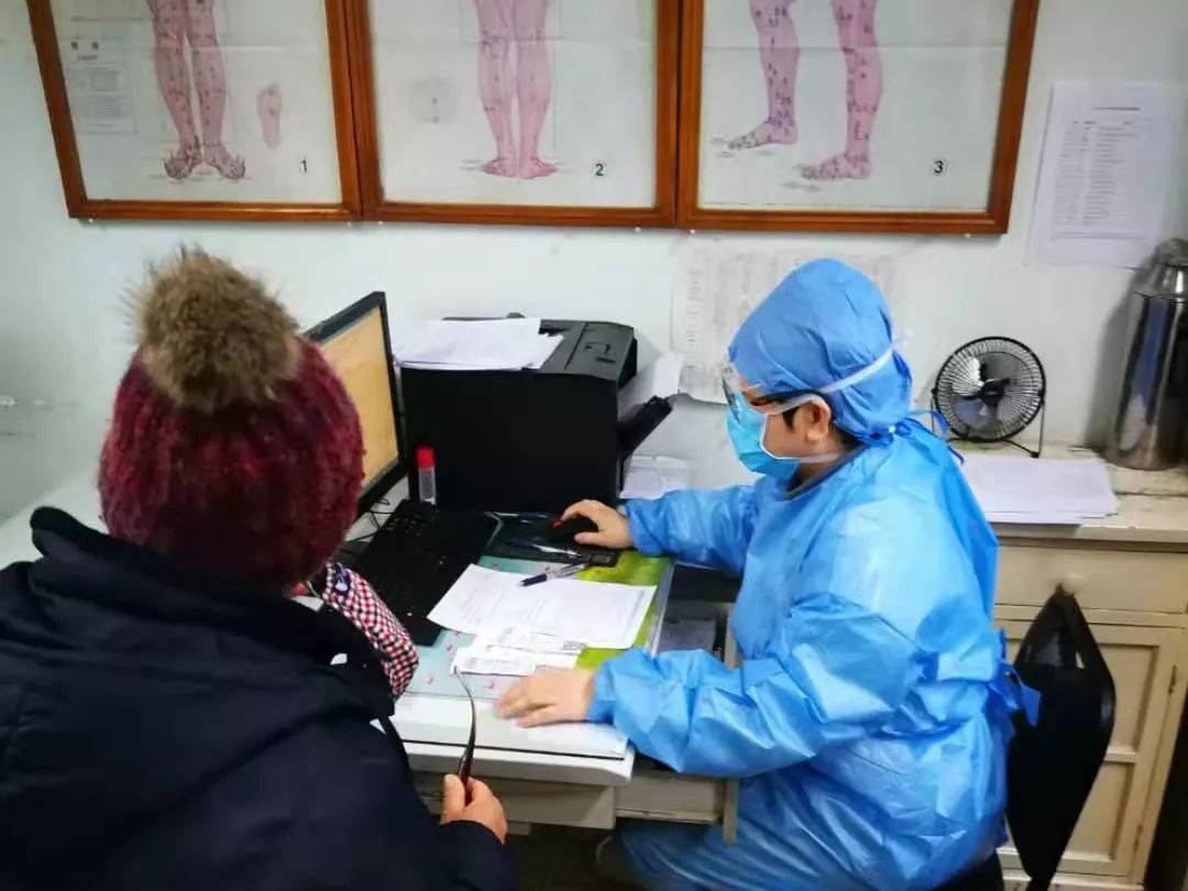 【广医时讯】我院假日门诊开诊,做好疫情防控,门急诊诊疗工作有序进行