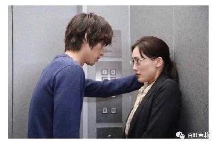 99年的年下直球谁不可以啊?