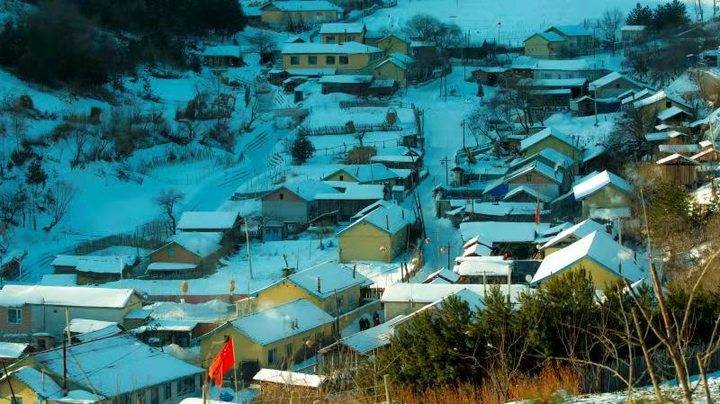 吉林有个山村里全是咱山东人雪景太美被誉为中国雪村