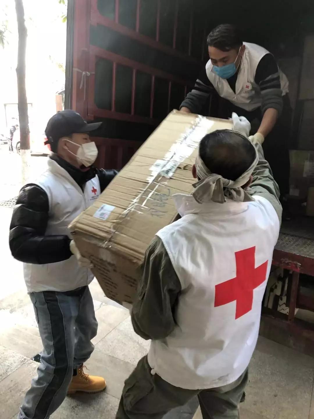 捐了那么多东西怎么还缺？总台记者探访武汉市红十字会