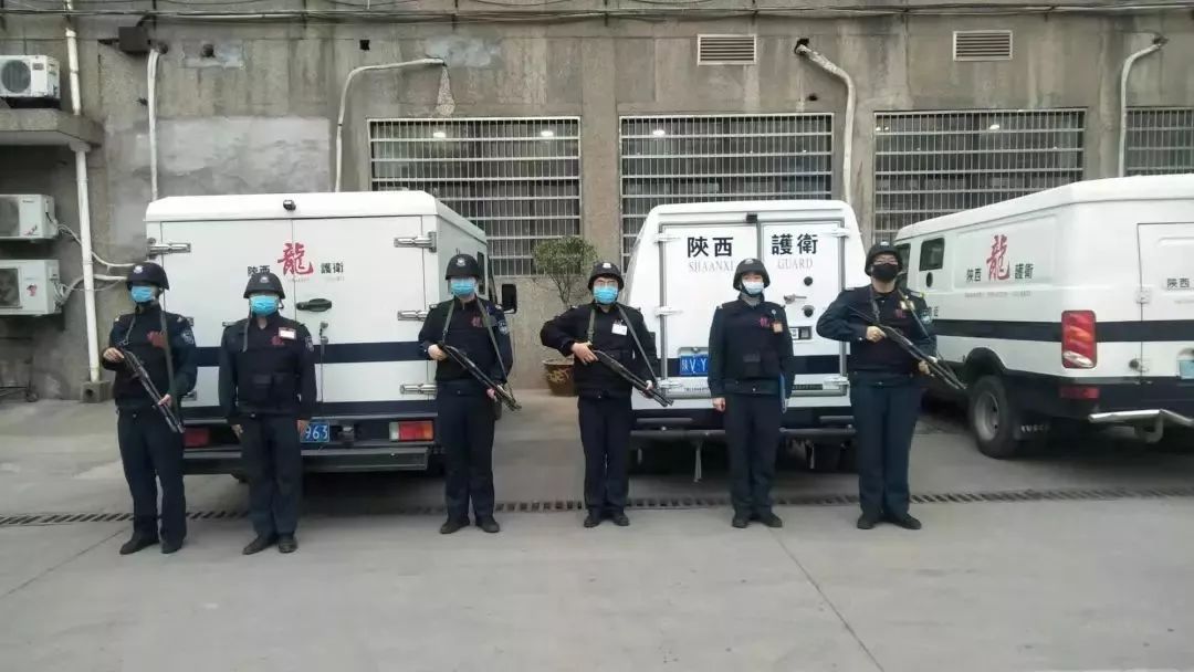 疫情防控龙护卫在行动