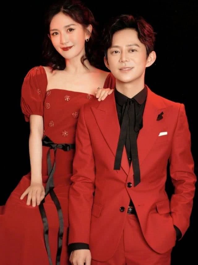 何炅谢娜最近同台主持 e38cc2c3a60644b1a982f53298ba7aad.jpeg