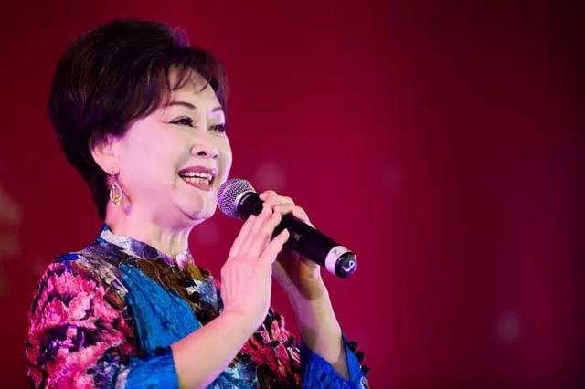 著名歌唱家经典歌曲 17aac15463f145059f465e1a12edec82.jpeg