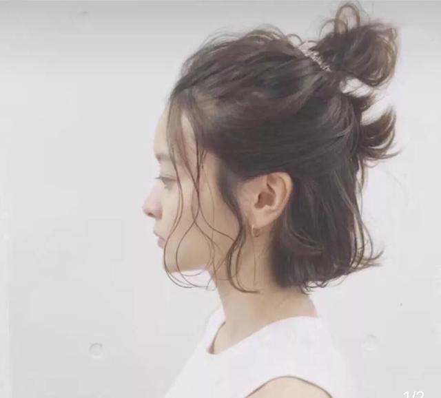慵懒风发型前面怎么扎 9a1edbfec9224032ba3e8039845ce428.jpeg