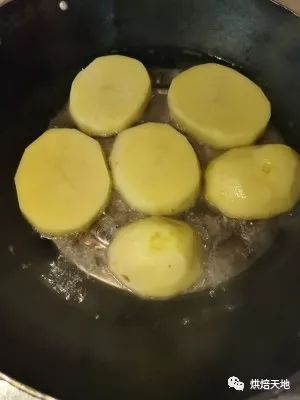 糯米丸子怎么炸才不炸开呢 a37bd27243af48d2bfeb5758213296f0.jpeg