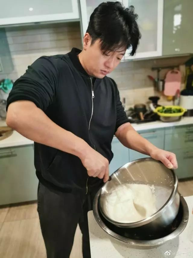 小朋友做蛋糕给爸爸 aeabac9e7cf348e39a6b8d83e5d1e865.jpeg