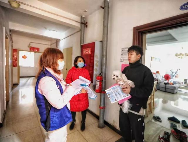 抗击疫情，摄影人在行动，镜头下的感人瞬间