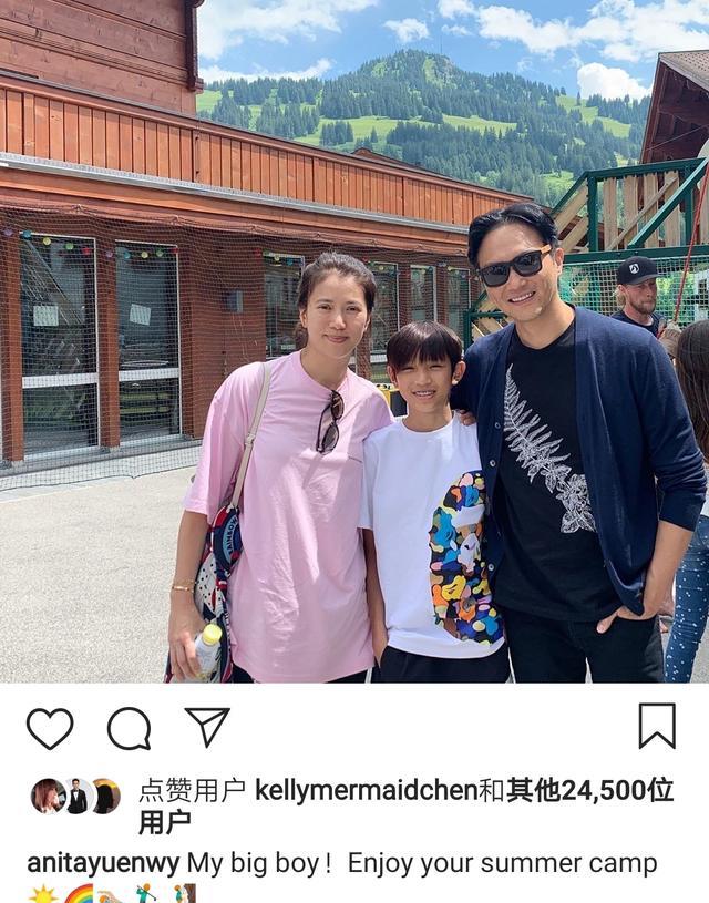 原创张智霖一家三口游欧洲,袁咏仪素颜打扮似大妈,魔童攀岩很勇敢