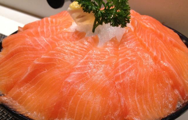 吃刺身是不是就是生吃 5f667bcdf2b74531bb2d10539d7abb84.jpeg