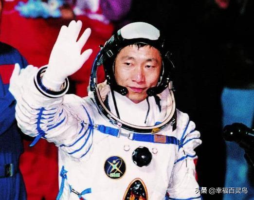 中国最美女航天员刘洋 61dc82d24c5148d0a40b8afb97f21c54.jpeg