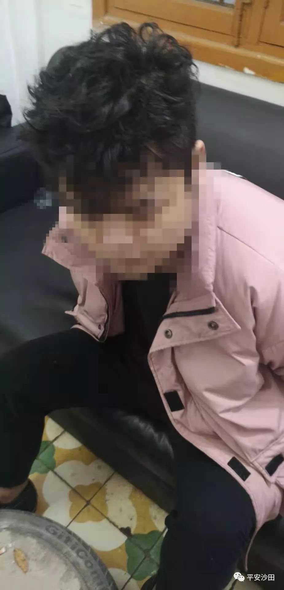 抓人口罩被打_戴口罩的卡通图片(3)