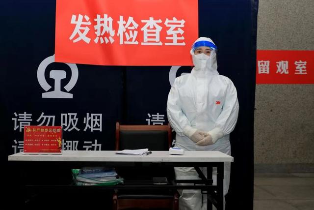 抗击疫情，摄影人在行动，镜头下的感人瞬间