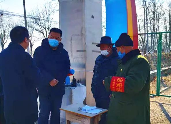 村人口哪能查_在哪能查身份证照片