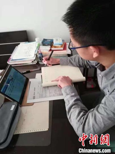 黑龙江省“云上”开课18.9万名高三学生“停课不停学”