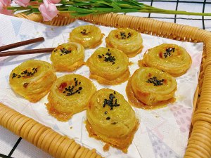 原创手抓饼做成一口酥,家里孩子超喜欢吃,只需五分钟,香飘满屋