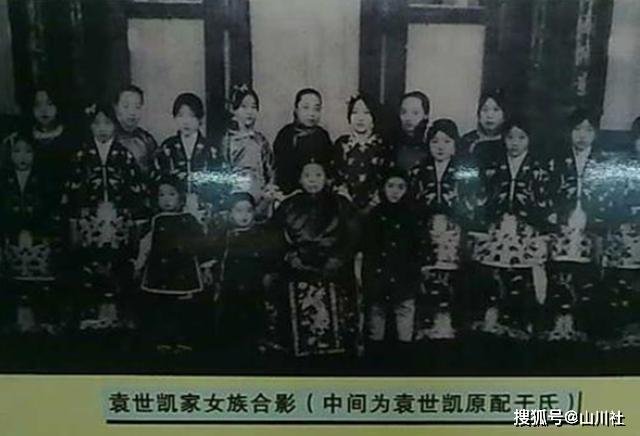 厌字入名：探索独特姓氏与男孩名字的完美融合（厌字配什么姓氏男孩名字好）