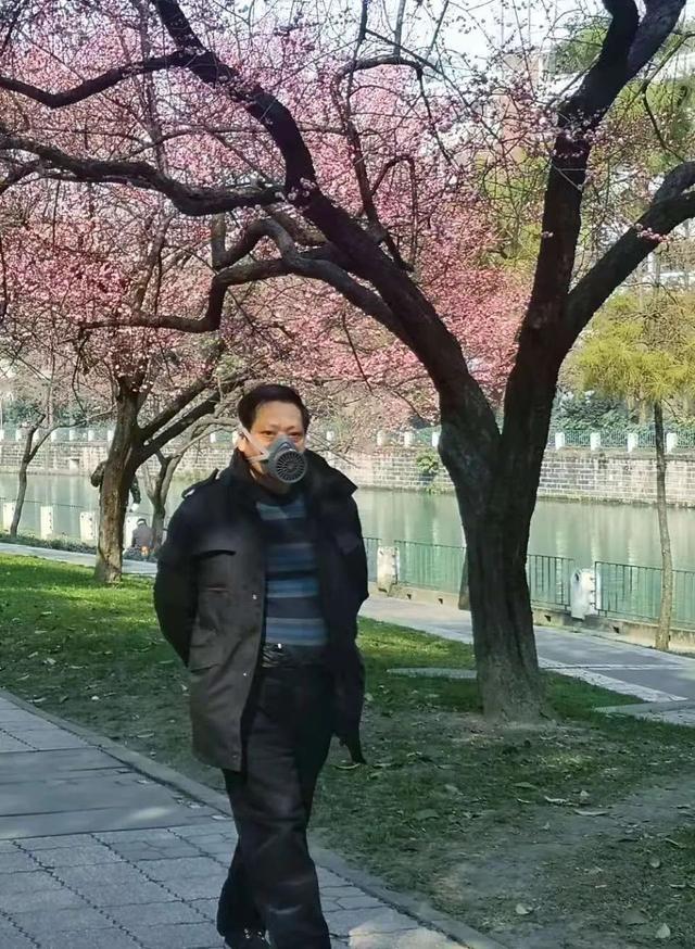 抗击疫情，摄影人在行动，镜头下的感人瞬间