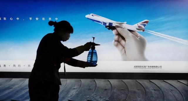 抗击疫情，摄影人在行动，镜头下的感人瞬间