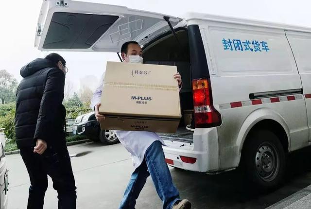 抗击疫情，摄影人在行动，镜头下的感人瞬间