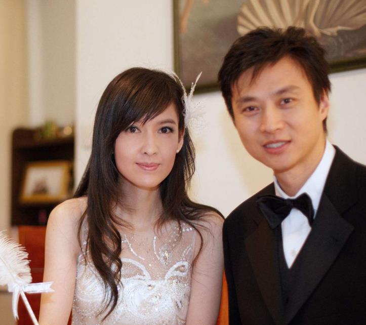 小李琳第一任丈夫有孩子吗 ad1ee9b4e9f640b79bc2e3c3c2ba74b9.jpeg