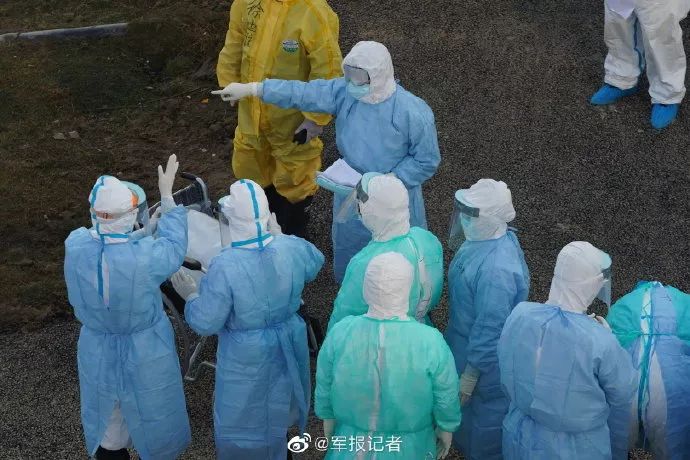 刚刚,火神山医院接诊首批患者!(现场组图)_武汉