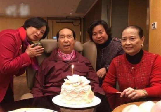 曾把何鸿燊迷住的私人护士，在拿了一亿分手费