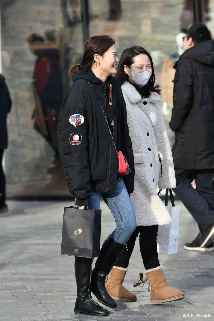 怎么搭配长靴子儿童 45e4f409fa3648f88bc5887645e1b603.jpeg