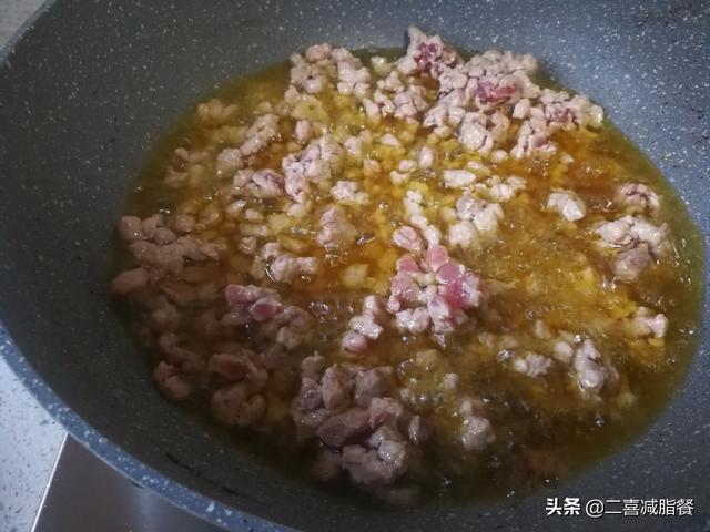 怎么做酱料最好吃最简单的做法 503c546c7906411e89c034afaf522bcc.jpeg