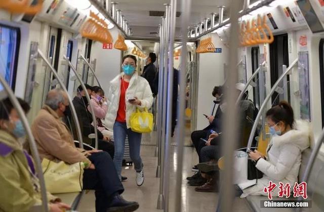 多城口罩新规!限购、预约、摇号 堪比巅峰买房