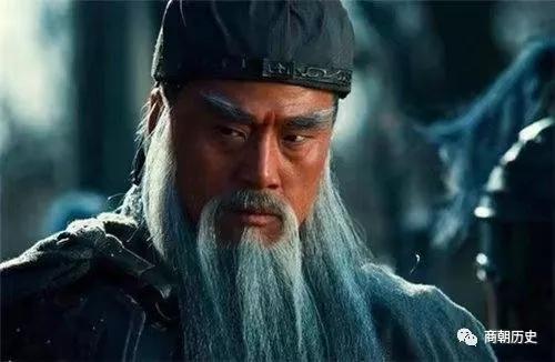 成为了|关羽所有雕像，为何眼睛都是闭着的？老木匠：谁敢让他睁开眼？