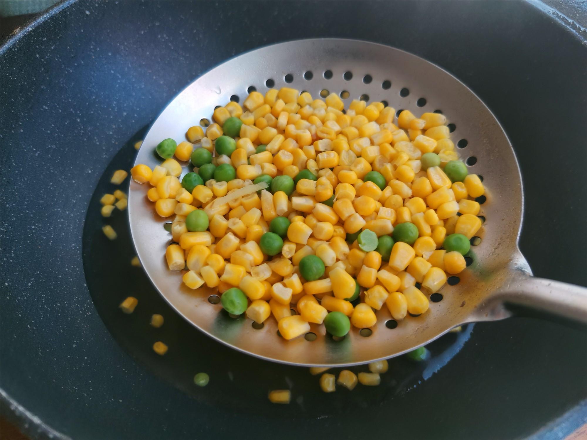 家常烤玉米的做法_菜谱_豆果美食