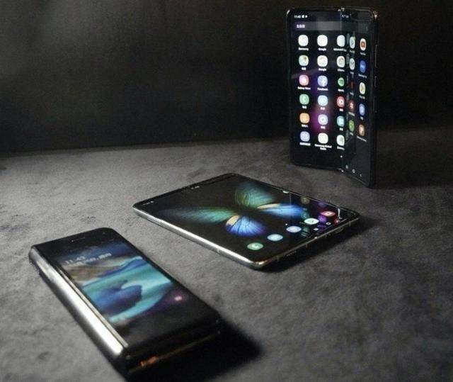 三星折叠手机zflip 2功能 9cb230746968430790b6136a9146f4a5.jpeg