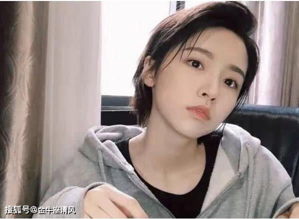 爱情公寓5诸葛大力的简介 9ce39ec4a0de4cbbbe7b49d507eff1e9.jpeg