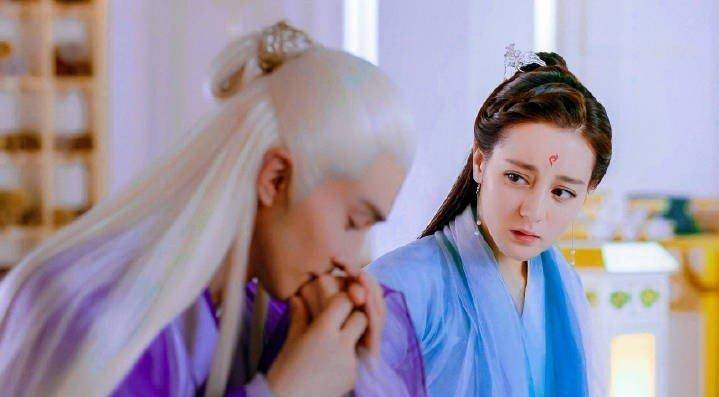 鼻尖吻、额头吻、梦里吻...这部剧太甜腻，每一