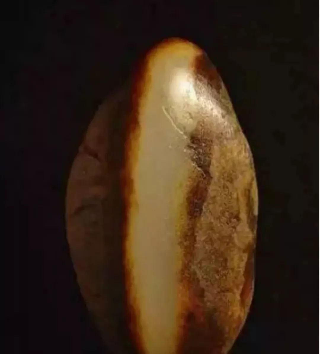 翡翠一线天能拍出天价玉石里的一线天你了解多少