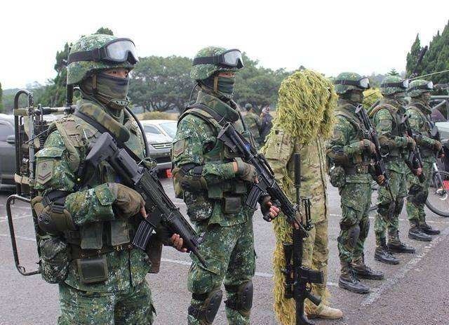 34名特种兵集体叛变，共同成立贩毒集团，上千名