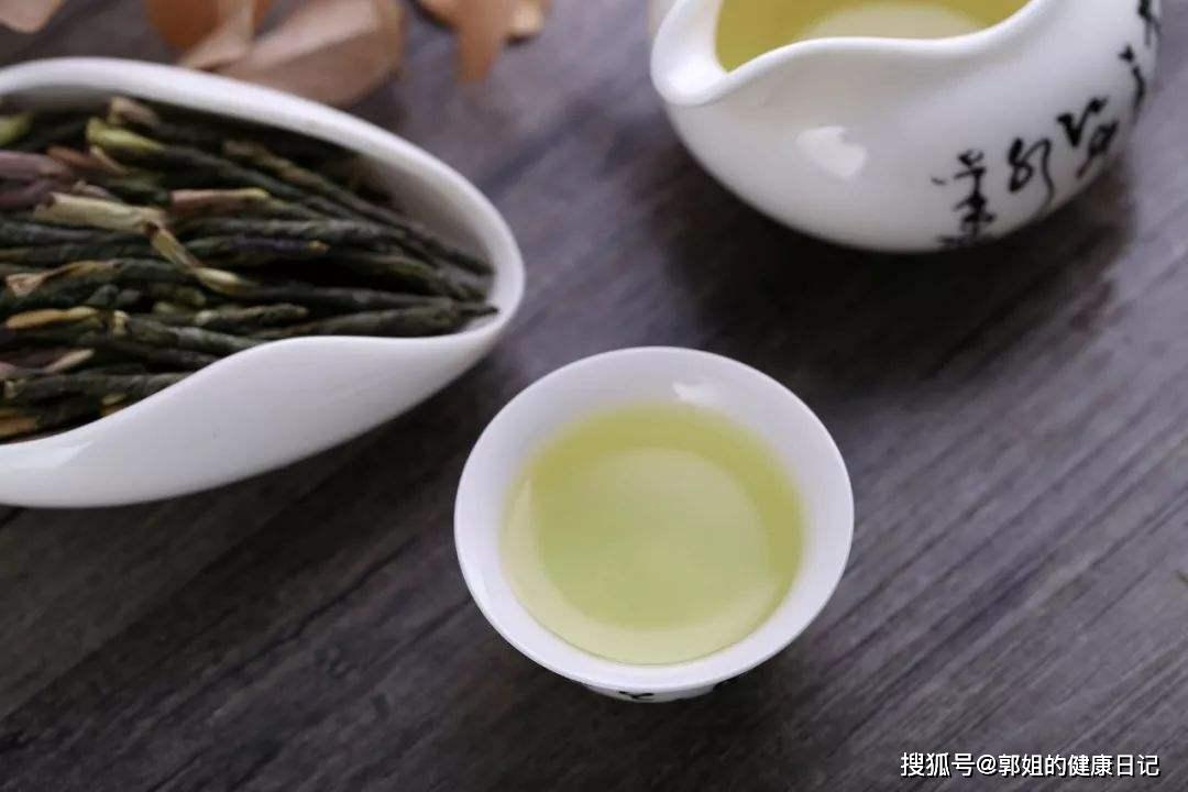 喝什么茶能缓解口腔异味 c39dffe62ccc450fa308ffe52b0a4e7d.jpeg