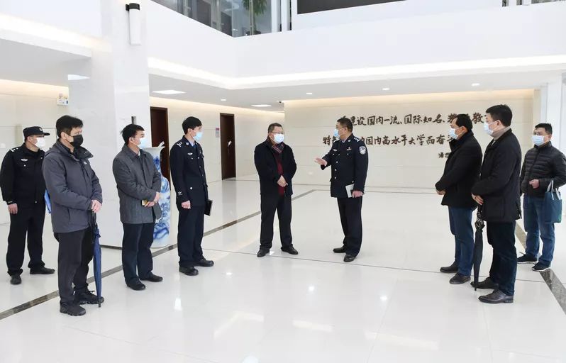 【快讯】邓军书记到雁山校区检查疫情防控工作