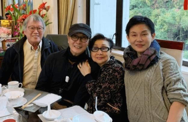 戏骨老了！70岁刘松仁疑似中风行动不便，72岁郑