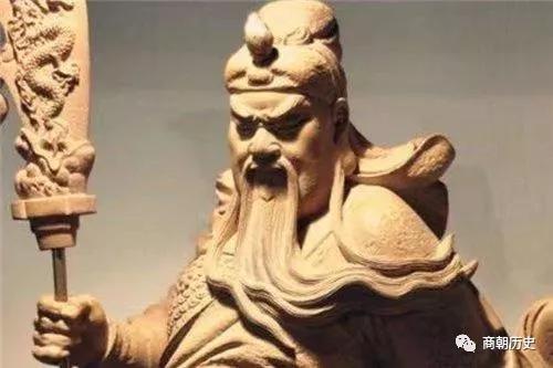 成为了|关羽所有雕像，为何眼睛都是闭着的？老木匠：谁敢让他睁开眼？