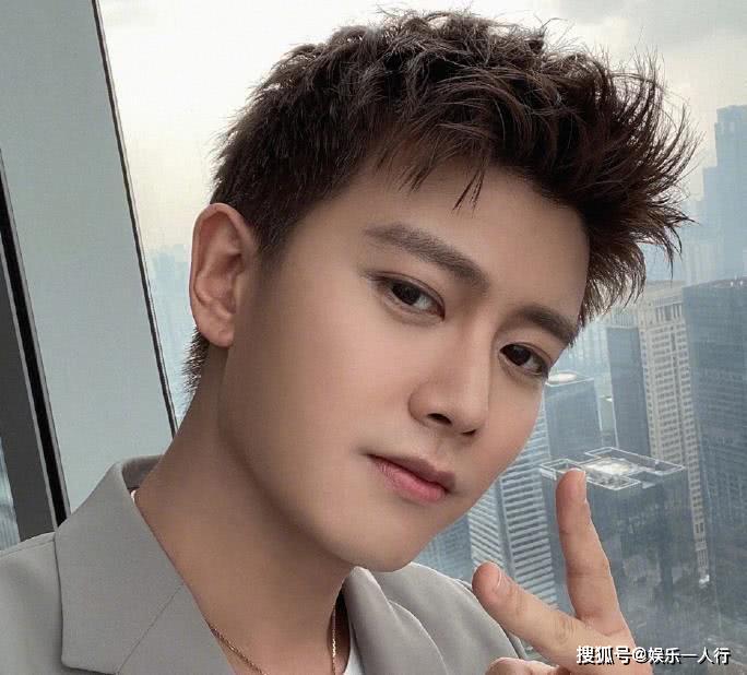 为啥任嘉伦会娶素人回家?当聂欢旧照曝光:幸亏