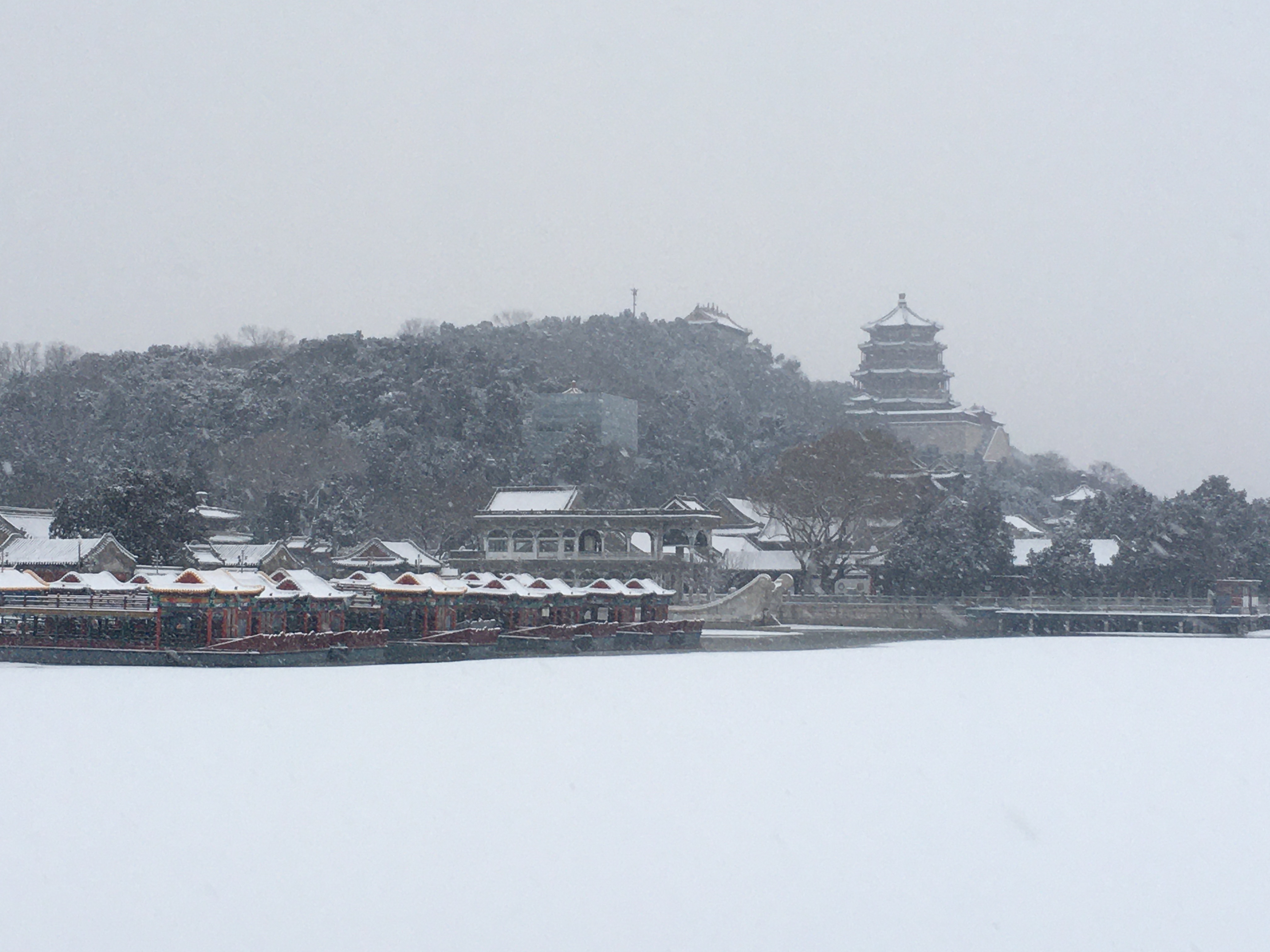 夏宫雪景