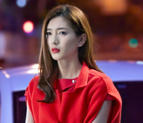她曾是校园女神，如今一步步蜕变为魅力女王,十