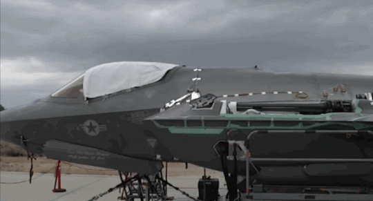 歼20取消机炮,f35a还特意内置,到底谁更正确?
