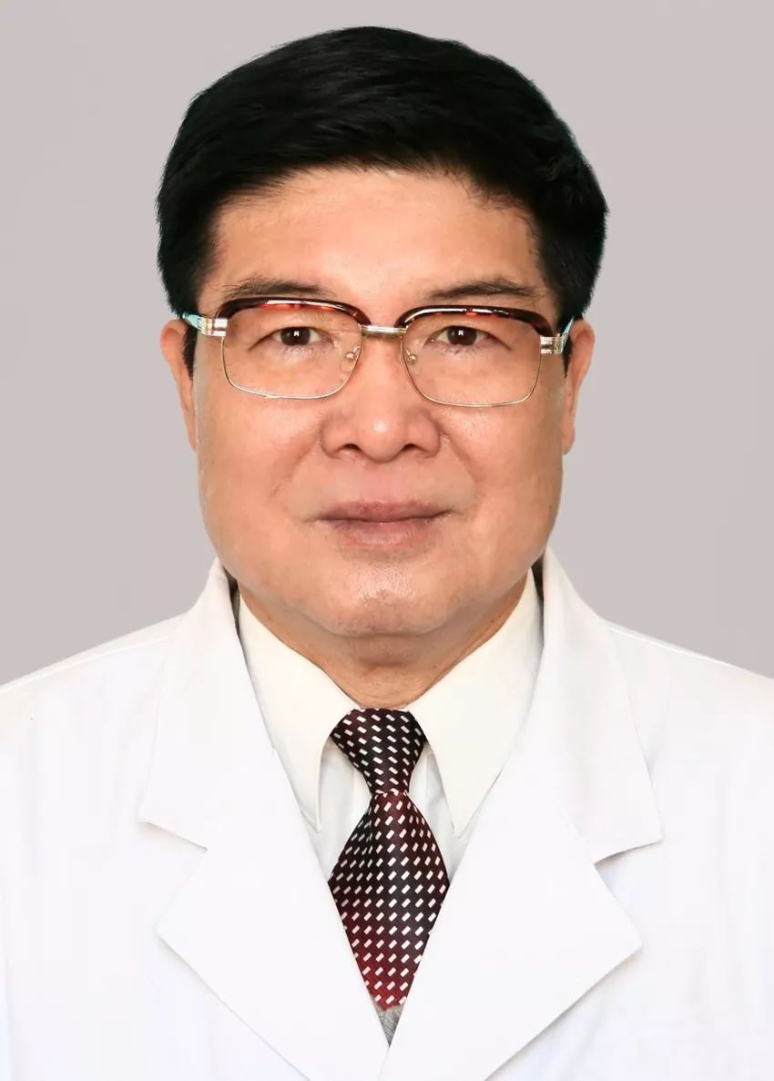 中国中医科学院西苑医院主任医师,曾任西苑医院肺病科主任,西苑医院