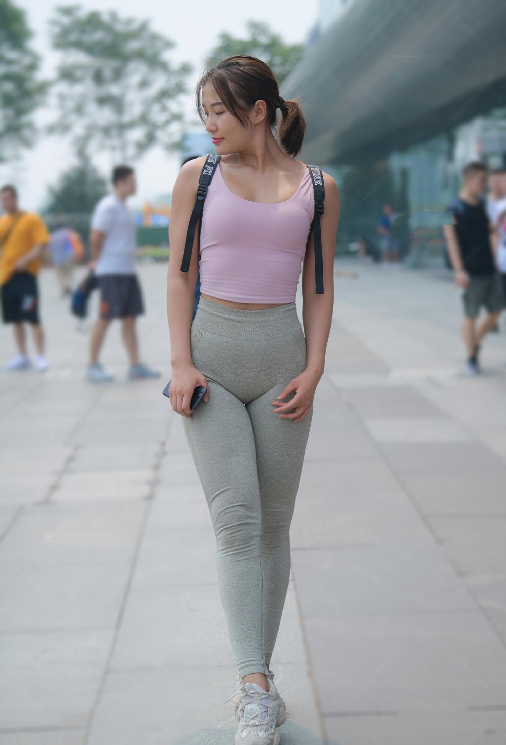 瑜伽裤女健身视频 9be7eaff975a43049f095125eb03d4bb.jpeg