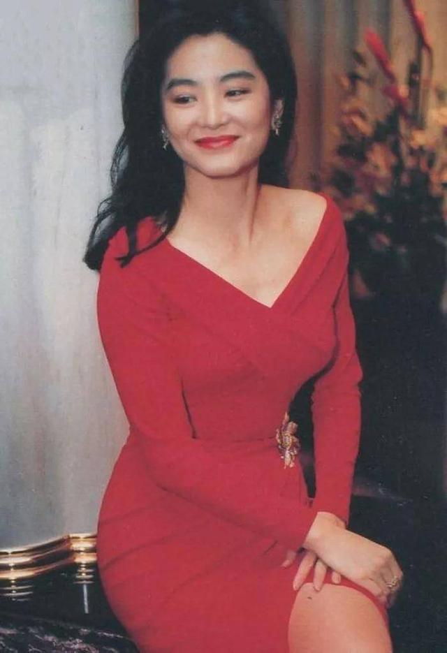 美丽都有距离感,也只有林青霞能诠释了