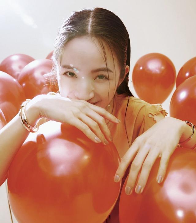 林依晨称与老公婚后从未吵过架，十五六岁时就
