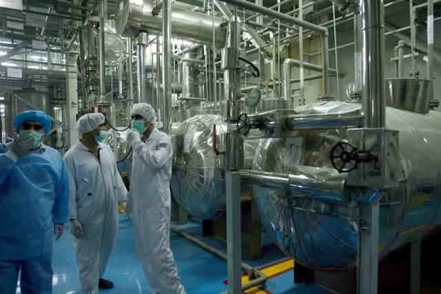 美军：核潜艇装小型核弹 已锁定打击目标 留给伊