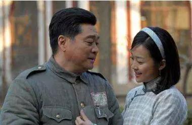 东北野战军|傅作义起义后，为何一直不愿意搭理自己的女儿？